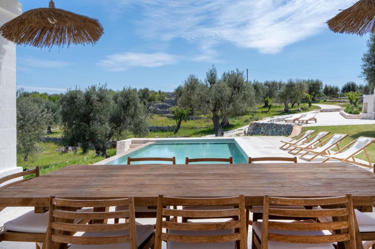 오스투니 Trulli Cicerali , Trulli Design Con Piscina Panoramica 빌라 외부 사진
