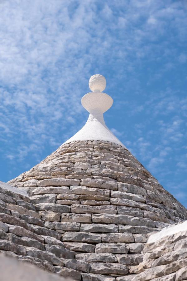 오스투니 Trulli Cicerali , Trulli Design Con Piscina Panoramica 빌라 외부 사진